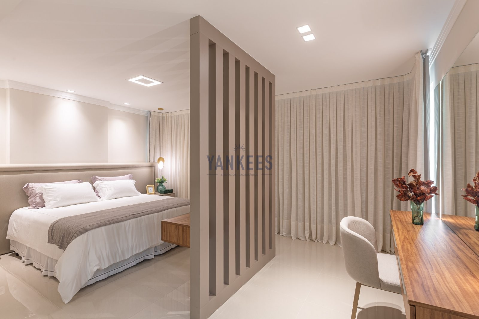 COBERTURA DUPLEX 4 SUITES EM ITAPEMA