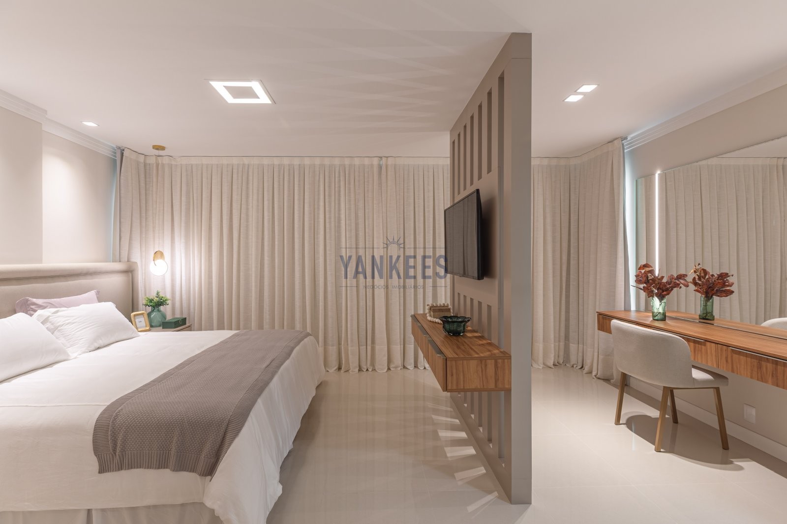 COBERTURA DUPLEX 4 SUITES EM ITAPEMA