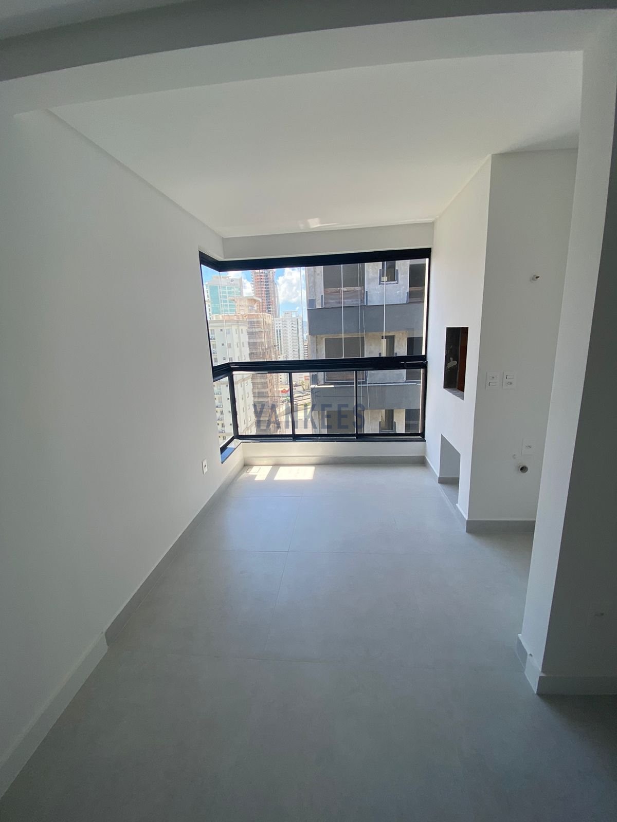 APARTAMENTO 2 DORMITRIOS SENDO 1 SUTE E 2 VAGAS