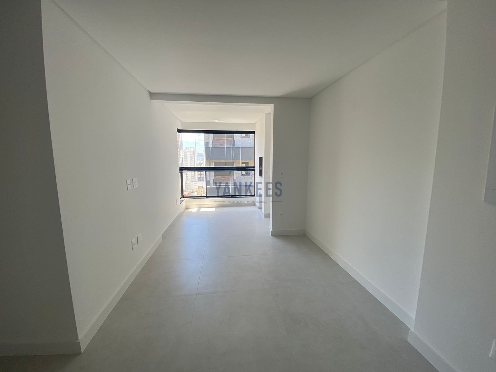 APARTAMENTO 2 DORMITRIOS SENDO 1 SUTE E 2 VAGAS