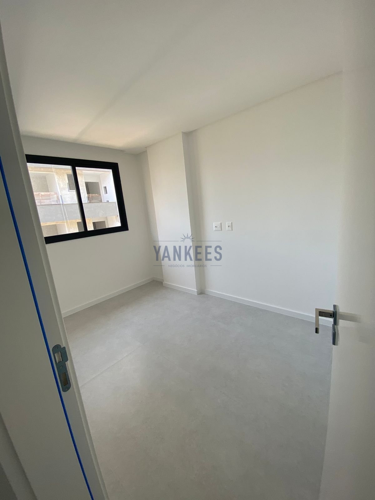 APARTAMENTO 2 DORMITRIOS SENDO 1 SUTE E 2 VAGAS