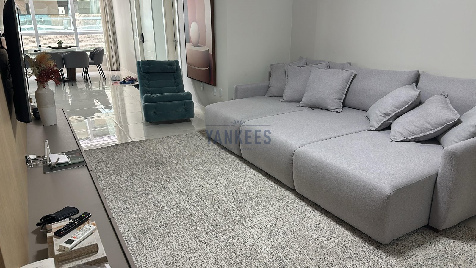 APARTAMENTO MOBILIADO 4 SUTES NA MEIA PRAIA