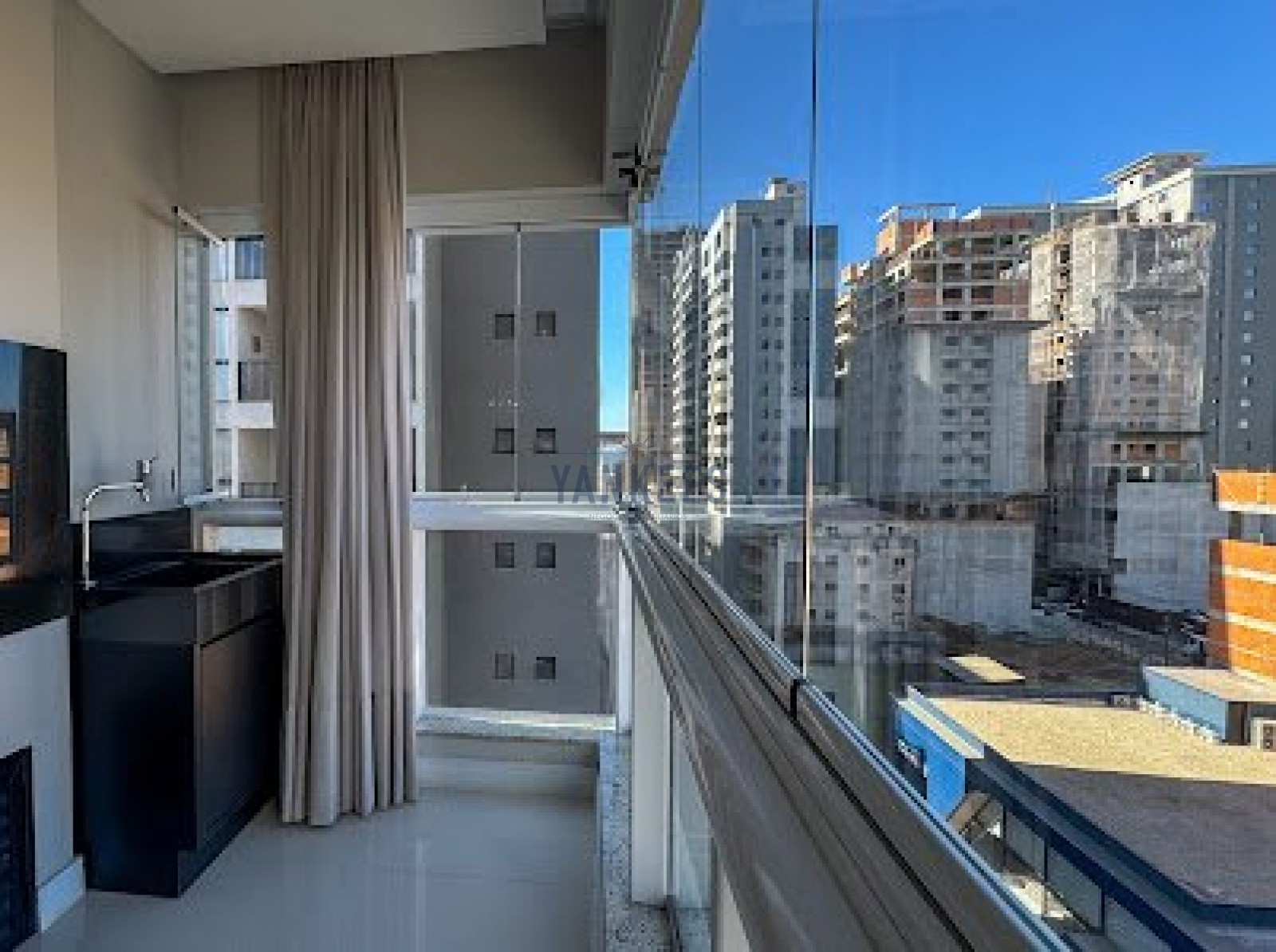 3 sutes mobiliado em porto belo