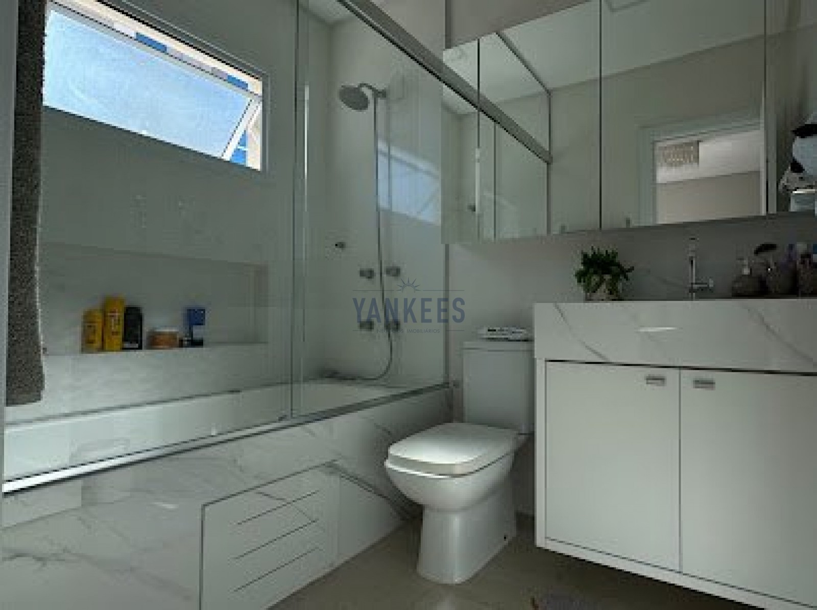 3 sutes mobiliado em porto belo