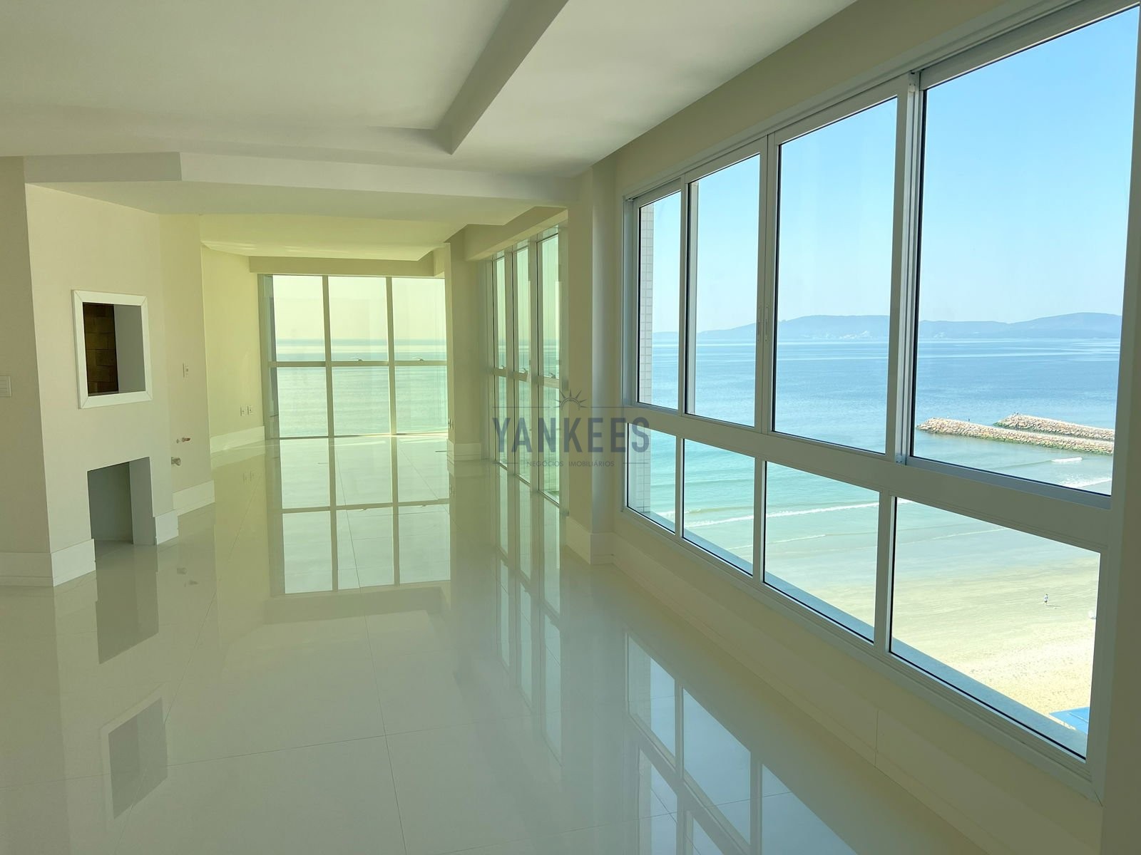 Riviera Del Sol Residence