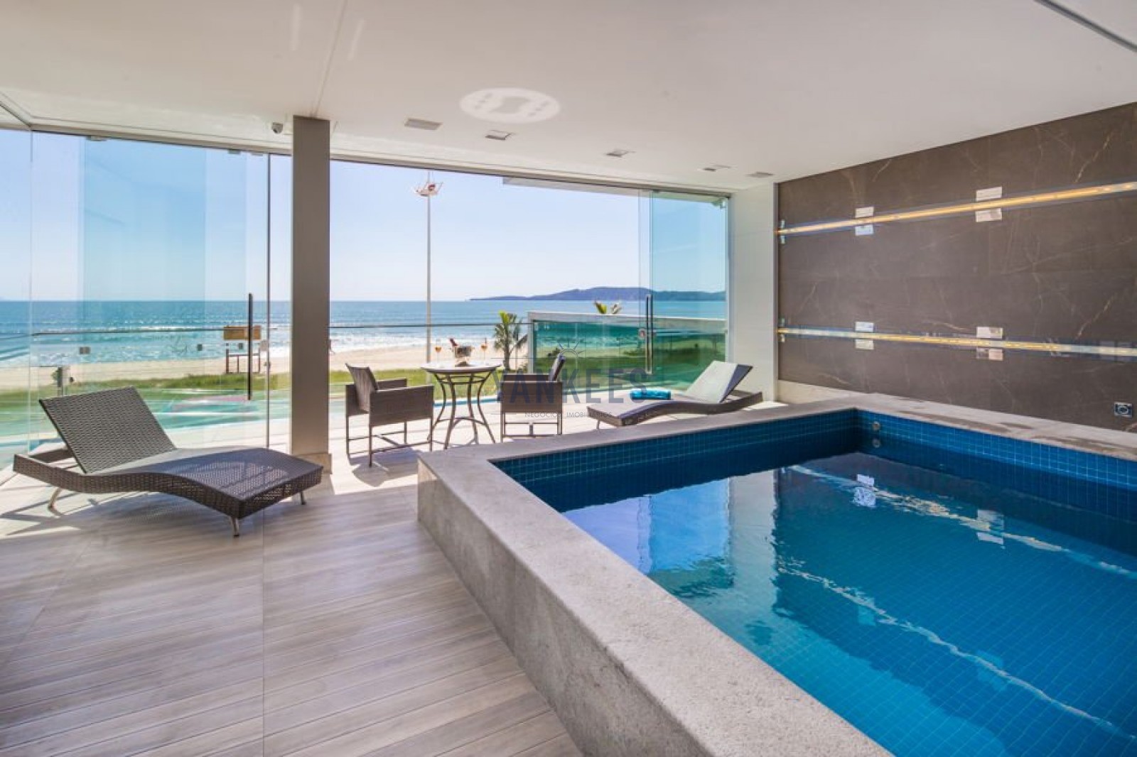 Riviera Del Sol Residence