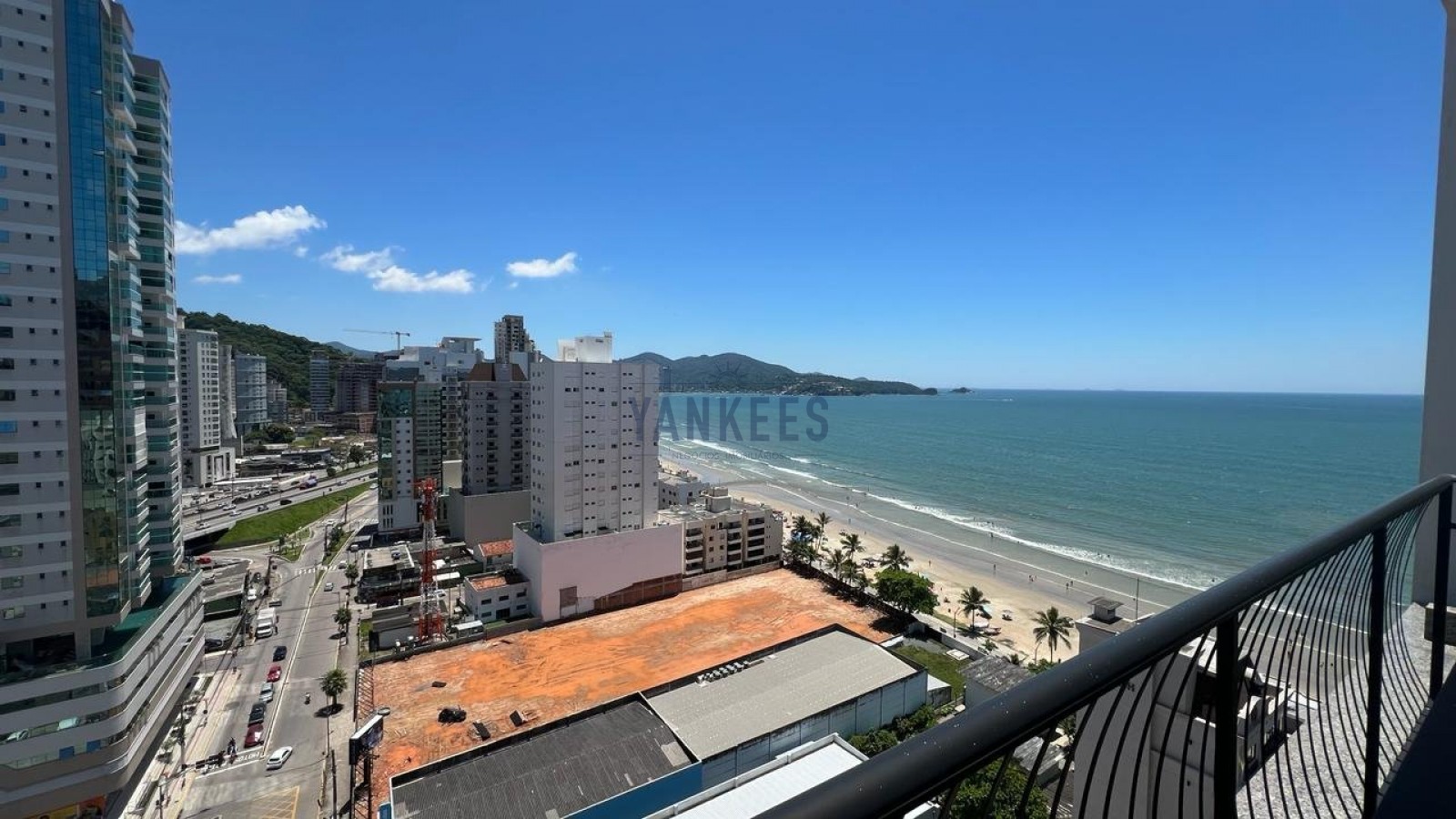 Magnifique Imperiale - 1202 B