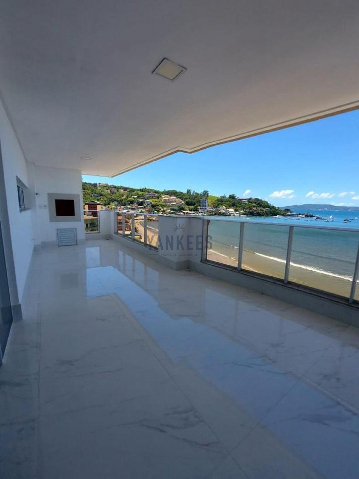 Residencial Belvedere - 402 frente mar