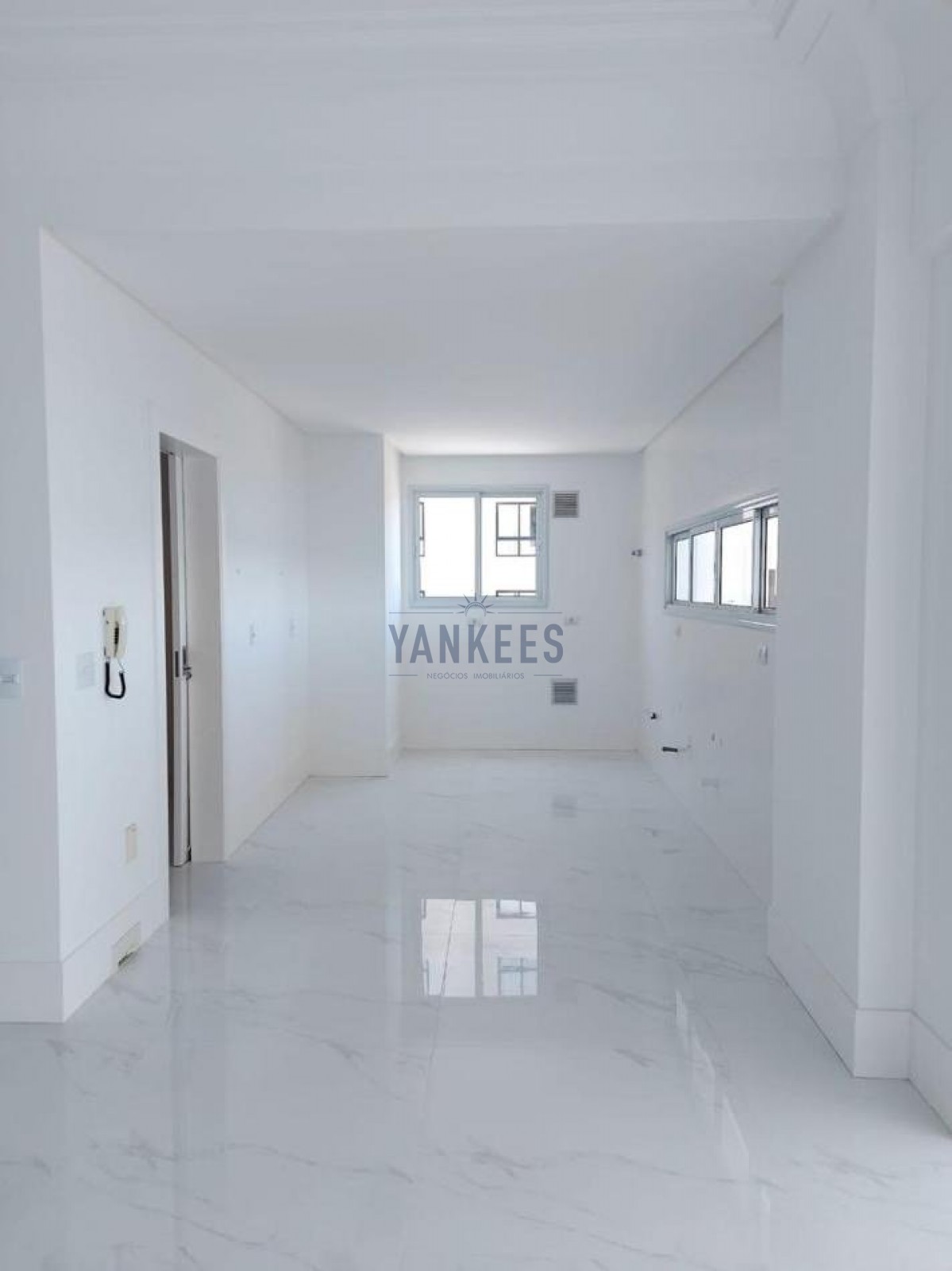 Residencial Belvedere - 402 frente mar