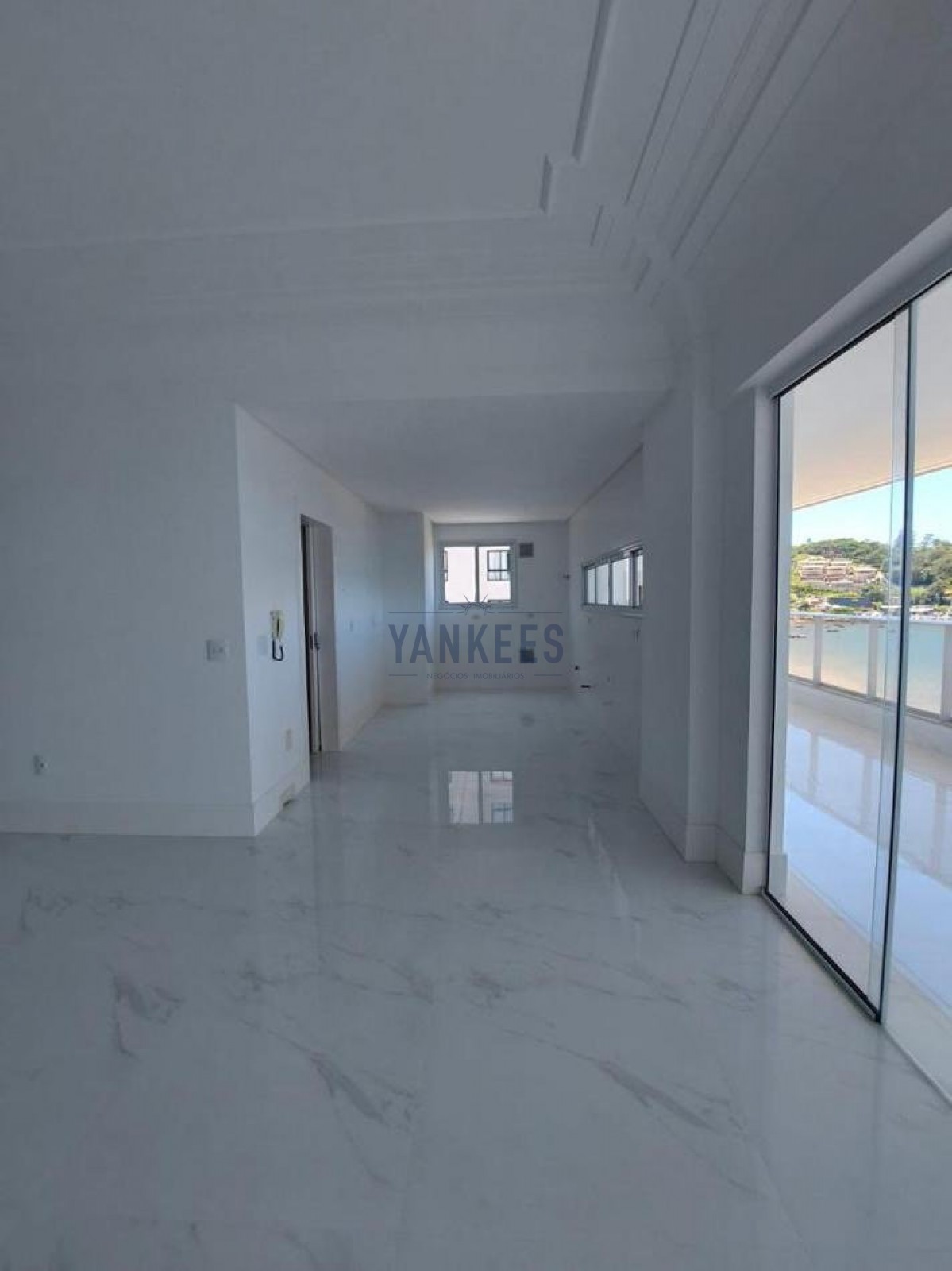 Residencial Belvedere - 402 frente mar