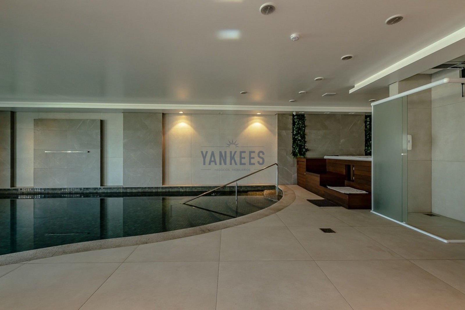 L essence Residence 