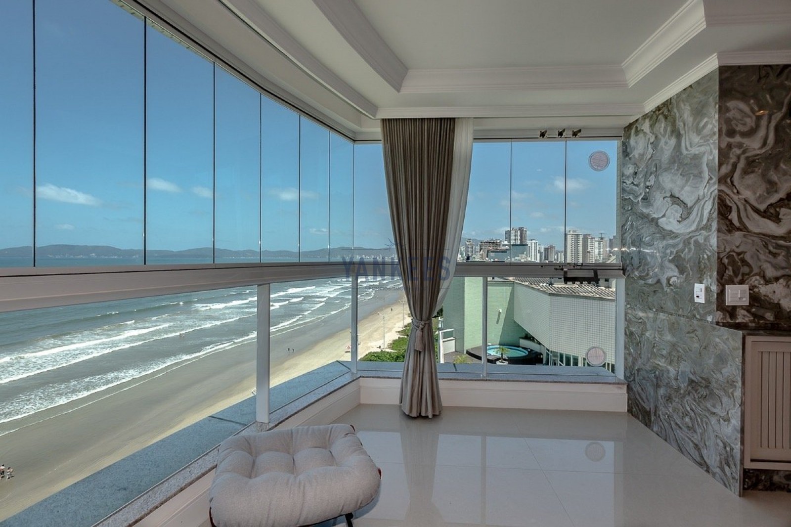 L essence Residence 