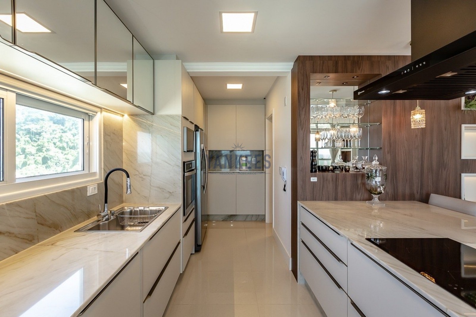 L essence Residence 