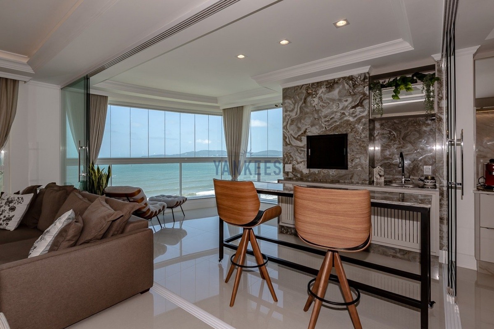 L essence Residence 
