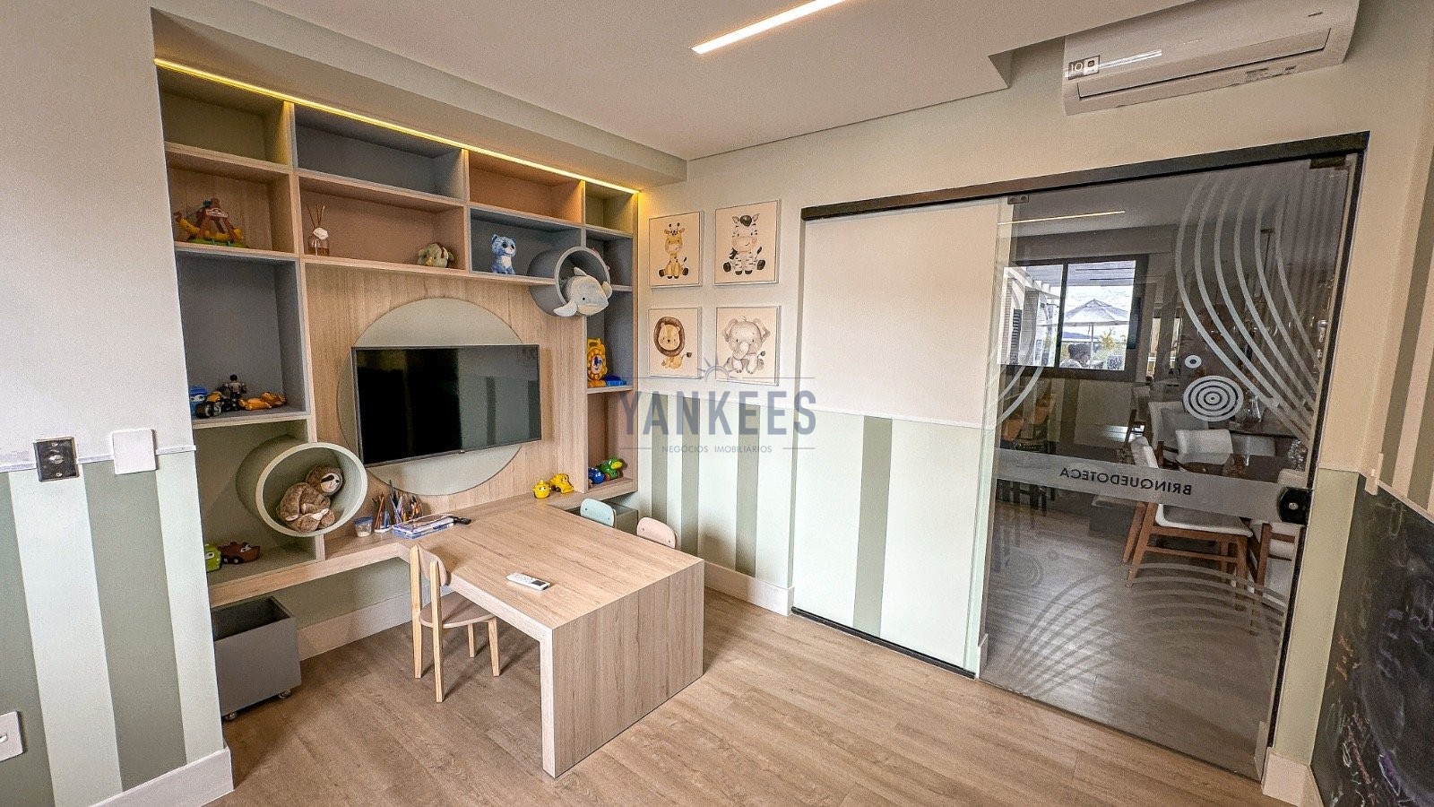 Riverside Residence