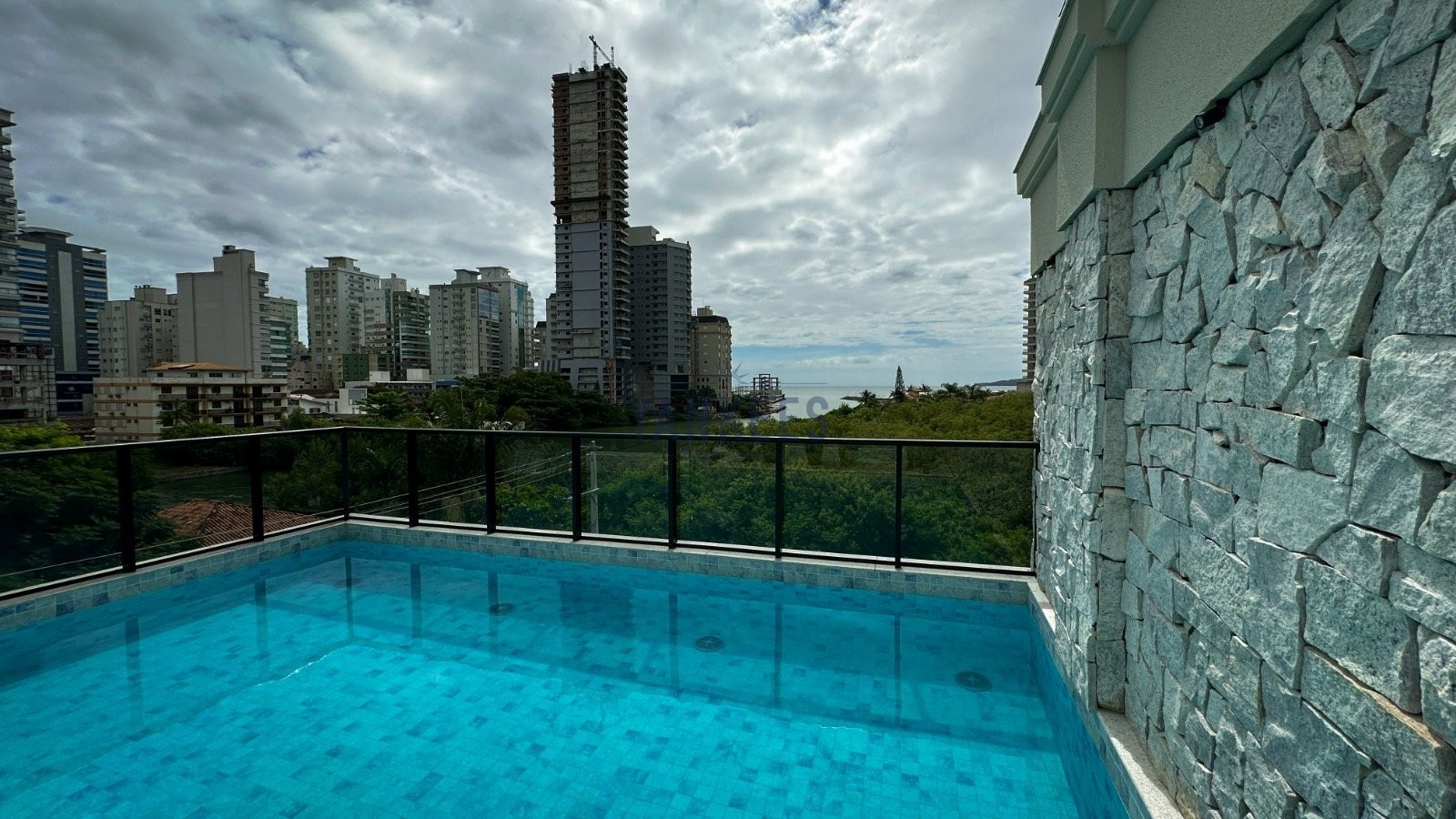 Riverside Residence
