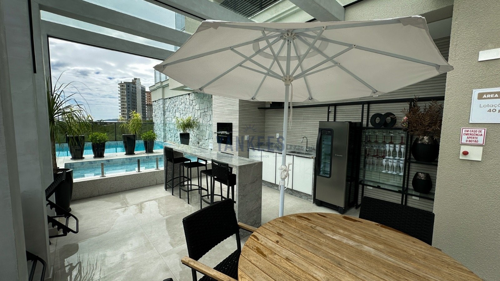 Riverside Residence